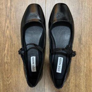 NWOB Steve Madden Lorando Black Patent Leather Mary Jane Flats